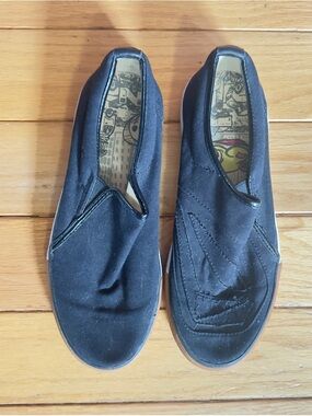 Volcom Black Canvas Slip-On Shoes with Printed Insole